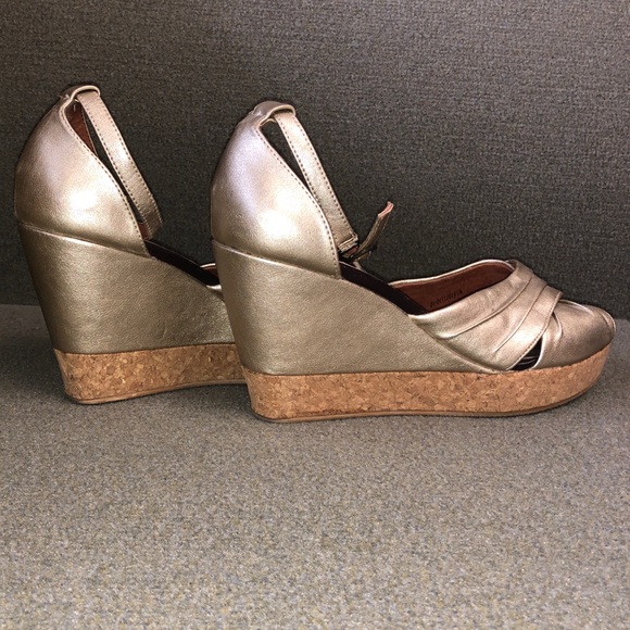 Clara Barson Platform Sandals, Size 9 (39) - Picture 5 of 8